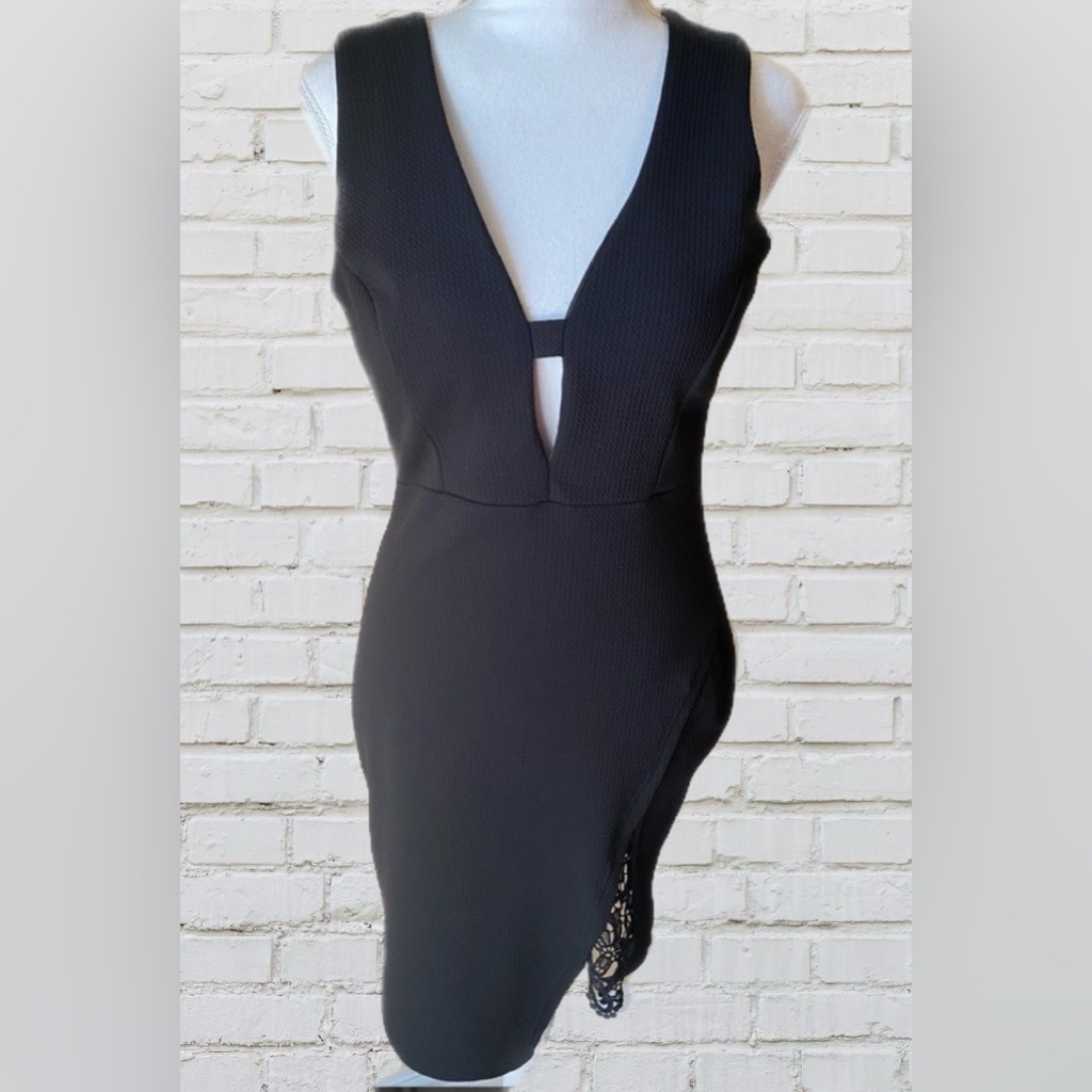 Beautiful Fashion Magazine Little Black Dress In Size Large